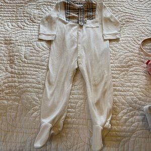 Burberry size 6 month